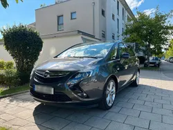 Grau Gebraucht 2011 Opel Zafira Tourer Innovation Van / Kleinbus | 13.999 € (Teuer)