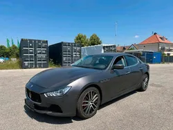 Grau Gebraucht 2016 Maserati Ghibli Coupé | 18.500 €