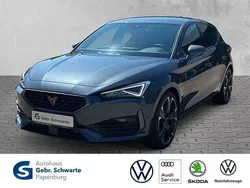 Grau Gebraucht 2022 Cupra Leon VZ Limousine | 21.680 € (Fairer Preis)