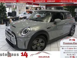 Grau Gebraucht 2021 Mini Cooper SE Kleinwagen | 15.950 € (Etwas zu teuer)