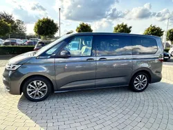 Grau Gebraucht 2023 VW T7 Life Van | 49.900 € (Fairer Preis)