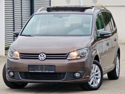 Braun Gebraucht 2011 VW Touran Style Van / Kleinbus | 9.999 € (Etwas zu teuer)