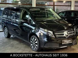 Schwarz Gebraucht 2021 Mercedes V220 Van / Kleinbus | 47.990 € (Teuer)