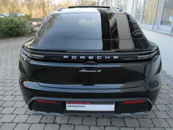 Schwarz Gebraucht 2024 Porsche Macan SUV | 93.950 € (Guter Preis)