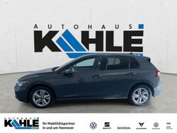 Grau Gebraucht 2020 VW Golf VIII Life Limousine | 20.990 € (Etwas zu teuer)