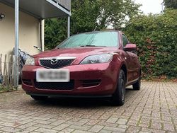 Rot Gebraucht 2007 Mazda 2 Kleinwagen | 2.000 €