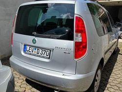 Silber Gebraucht 2013 Skoda Roomster Van / Kleinbus | 5.000 €