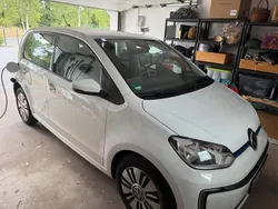 Weiß Gebraucht 2022 VW e-up! Kleinwagen | 13.900 € (Guter Preis)