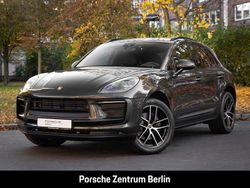Grau Gebraucht 2023 Porsche Macan SUV | 71.430 € (Etwas zu teuer)