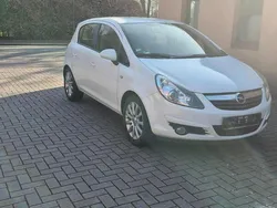 Weiß Gebraucht 2009 Opel Corsa Limousine | 3.900 € (Etwas zu teuer)