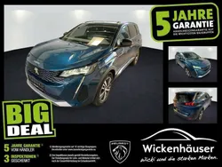 Lackierung blau celebes/metallic klarlac (metallic) Gebraucht 2023 Peugeot 5008 Allure Van / Kleinbus | 32.490 € (Etwas zu teuer)