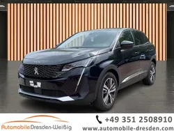 Schwarz (metallic) Gebraucht 2024 Peugeot 3008 Allure SUV | 23.980 € (Superpreis)