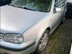 Grau Gebraucht 2001 VW Golf IV Kombi | 1.000 € (Superpreis)