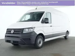 Candyweiß (white), solid Gebraucht 2024 VW Crafter Van | 39.700 € (Fairer Preis)