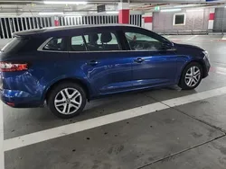 Blau Gebraucht 2019 Renault Mégane GrandTour LIMITED Kombi | 13.800 € (Guter Preis)