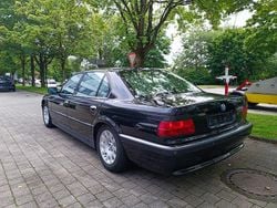 Schwarz Gebraucht 1996 BMW 750 Limousine | 16.599 € (Guter Preis)