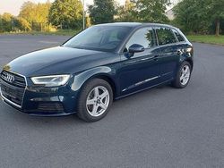 Blau Gebraucht 2019 Audi A3 Sportback g-tron Comfort Kleinwagen | 15.900 € (Fairer Preis)