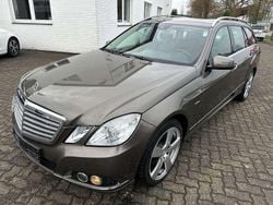 Indiumgrau Gebraucht 2011 Mercedes E300 Elegance Kombi | 12.450 € (Guter Preis)