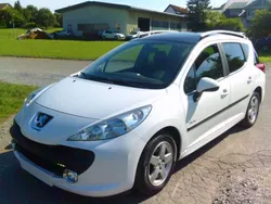Weiß Gebraucht 2009 Peugeot 207 Urban Move Kombi | 2.900 € (Fairer Preis)