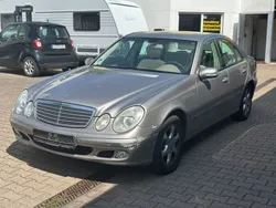 Silber Gebraucht 2003 Mercedes E220 Limousine | 3.899 € (Superpreis)
