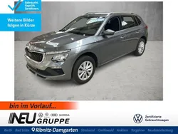 Graphitegrau metallic Gebraucht 2024 Skoda Kamiq Selection SUV | 23.379 € (Fairer Preis)