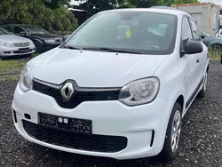 Weiß Gebraucht 2021 Renault Twingo Life Kleinwagen | 2.900 €