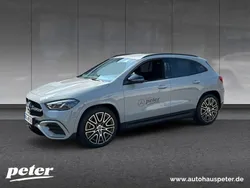 Grau Gebraucht 2025 Mercedes GLA220 AMG line Plus SUV | 56.660 €