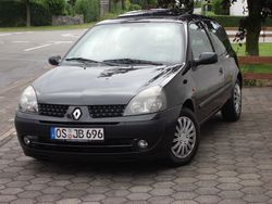 Schwarz Gebraucht 2002 Renault Clio II Kleinwagen | 1.500 € (Fairer Preis)