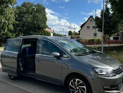 Grau Gebraucht 2018 VW Sharan Join Van / Kleinbus | 17.800 € (Etwas zu teuer)