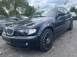 Blau Gebraucht 2004 BMW 318 Limousine | 2.790 € (Fairer Preis)