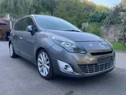 Grau Gebraucht 2010 Renault Scénic III Dynamique Van / Kleinbus | 2.680 € (Guter Preis)