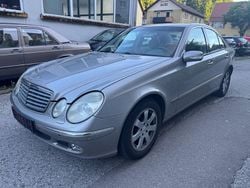 Silber Gebraucht 2004 Mercedes E220 Limousine | 3.995 € (Fairer Preis)
