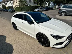 Weiß Gebraucht 2021 Mercedes CLA250 Shooting Brake AMG Kombi | 31.900 € (Guter Preis)