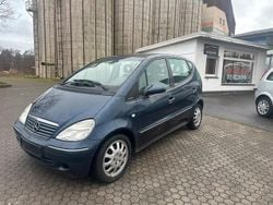 Blau Gebraucht 2002 Mercedes A160 Classic Limousine | 1.590 € (Guter Preis)