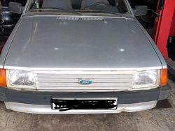 Silber Gebraucht 1983 Ford Escort Limousine | 999 €