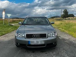 Grau Gebraucht 2002 Audi A4 Kombi | 1.800 € (Fairer Preis)