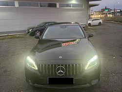 Schwarz Gebraucht 2018 Mercedes C180 AMG line Limousine | 26.000 € (Teuer)