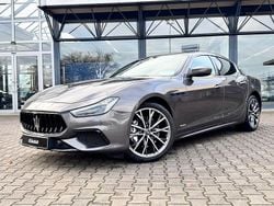 Grau Gebraucht 2021 Maserati Ghibli GT Limousine | 48.000 € (Teuer)