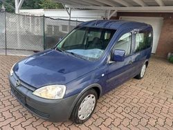 Blau Gebraucht 2010 Opel Combo Edition Van / Kleinbus | 3.500 € (Etwas zu teuer)