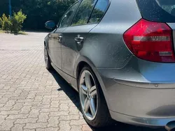 Grau Gebraucht 2008 BMW 116 Kleinwagen | 4.990 €