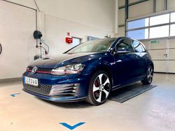 Blau Gebraucht 2015 VW Golf VII GTI Limousine | 20.600 € (Etwas zu teuer)