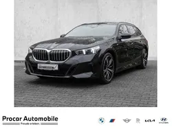 Schwarz Gebraucht 2024 BMW 520 Performance Kombi | 54.670 € (Guter Preis)