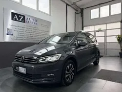 Grau Gebraucht 2022 VW Touran Active Van / Kleinbus | 22.950 € (Guter Preis)