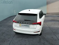 Weiß Gebraucht 2023 Skoda Scala Selection Kleinwagen | 18.500 € (Fairer Preis)