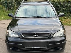 Schwarz Gebraucht 2004 Opel Astra Kombi | 1.700 € (Etwas zu teuer)