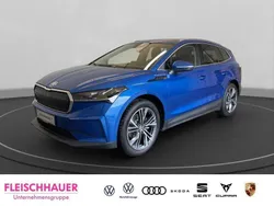 Blau Gebraucht 2023 Skoda Enyaq iV Loft SUV | 38.490 € (Guter Preis)