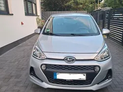 Silber Gebraucht 2019 Hyundai i10 Kleinwagen | 9.300 € (Fairer Preis)