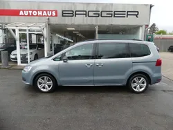 Grau Gebraucht 2012 VW Sharan Match Van / Kleinbus | 11.990 € (Fairer Preis)