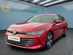 Rot Gebraucht 2024 VW Passat Kombi | 37.949 € (Guter Preis)