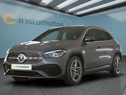 Grau Gebraucht 2022 Mercedes GLA200 SUV | 36.699 € (Etwas zu teuer)